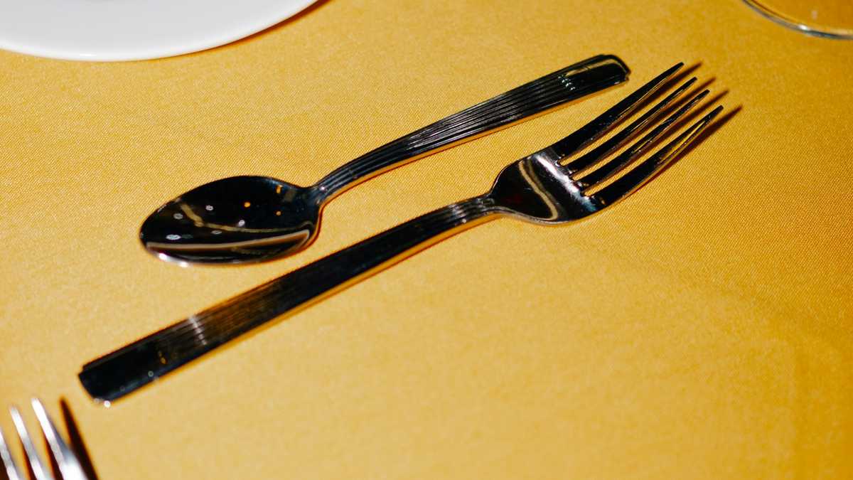 Cracked, Chipped or Broken Tooth When Eating: What to Do and Who Pays