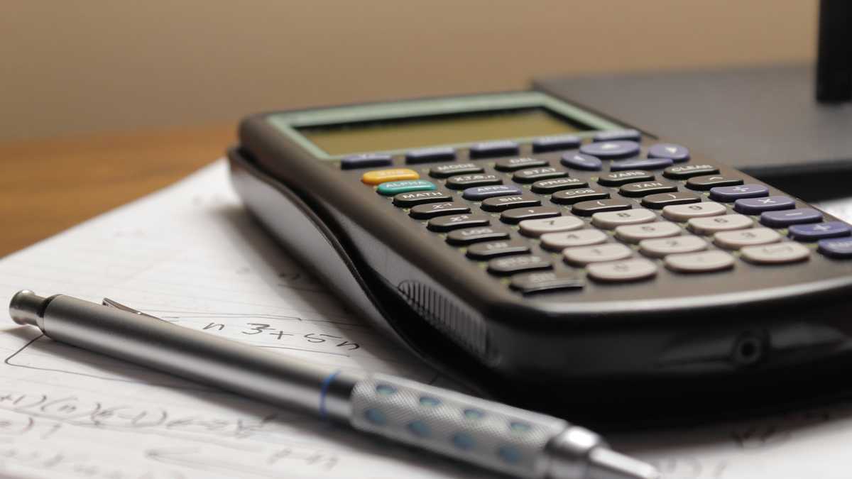 Should You Accept the First Settlement Offer After a Car Accident?